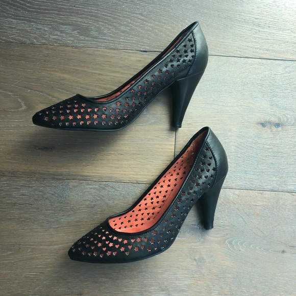 Jeffrey Campbell Shoes - ‼️Price Drop‼️Jeffrey Campbell Lane Punch Pump